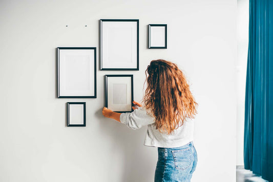 mur de cadres photos
