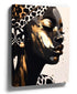 Toile moderne Femme africaine or et ébène, regard fier - tableau décoratif mural en situation