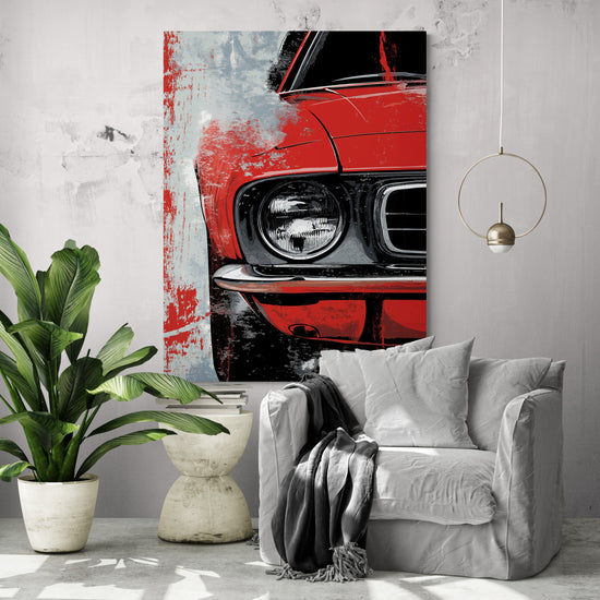 Canvas toile d'une voiture rouge vintage installé dans un salon moderne, accompagné de plantes vertes et de mobilier contemporain dans des tons clairs et gris.