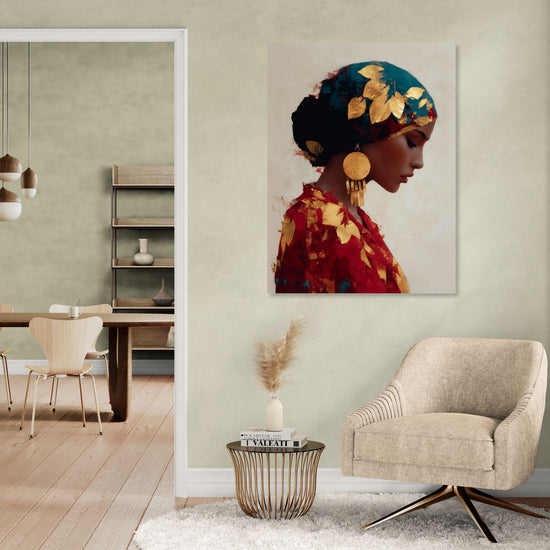 Portrait artistique vibrant avec feuilles dorées sur fond beige, style contemporain pour salon élégant