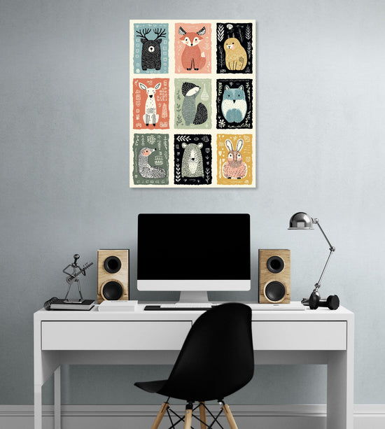 Tableau mural d'animaux stylisés dans un bureau moderne, ambiance ludique et colorée