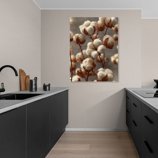 Tableau mural de coton en gros plan, tons naturels et doux, ajoutant une touche apaisante à la cuisine moderne