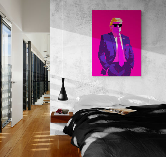 Accroché dans une chambre au style loft industriel, notre tableau coloré de Donald Trump apporte une pointe d'humour.