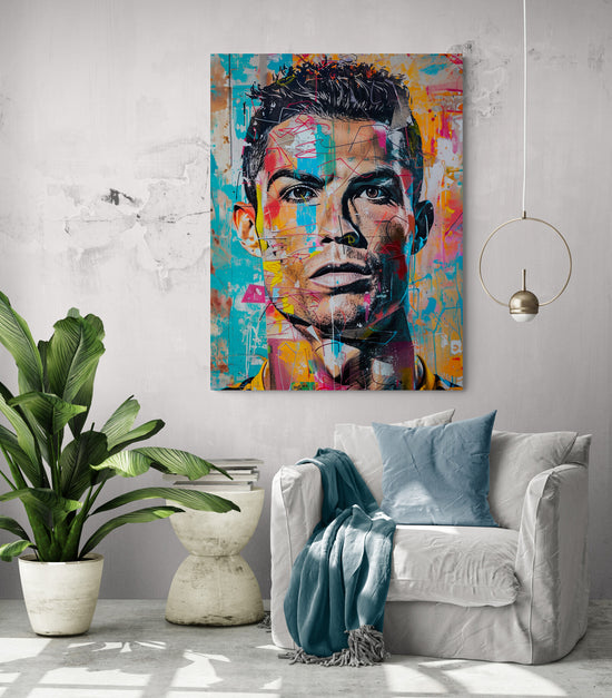 Portrait de Ronaldo coloré dans un salon épuré.