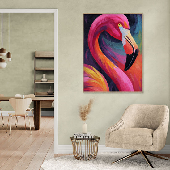 Tableau mural flamant rose vibrant dans un salon moderne, ambiance colorée et énergique, art décoratif