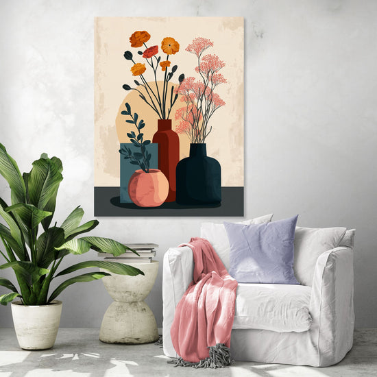 Tableau floral minimaliste avec vases colorés dans un salon cosy, ambiance moderne