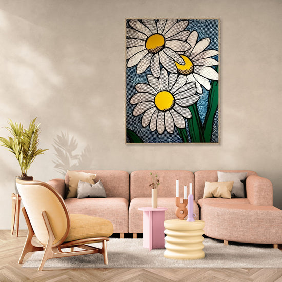 Tableau de marguerites en style pop art avec des couleurs vives dans un salon au design moderne et chaleureux