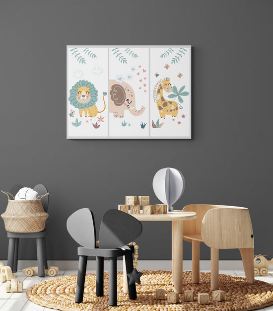 Tableau de décoration animaux pour chambre bebe. Un lion, un elephant et une girafe, ils sont mignons et rigolo